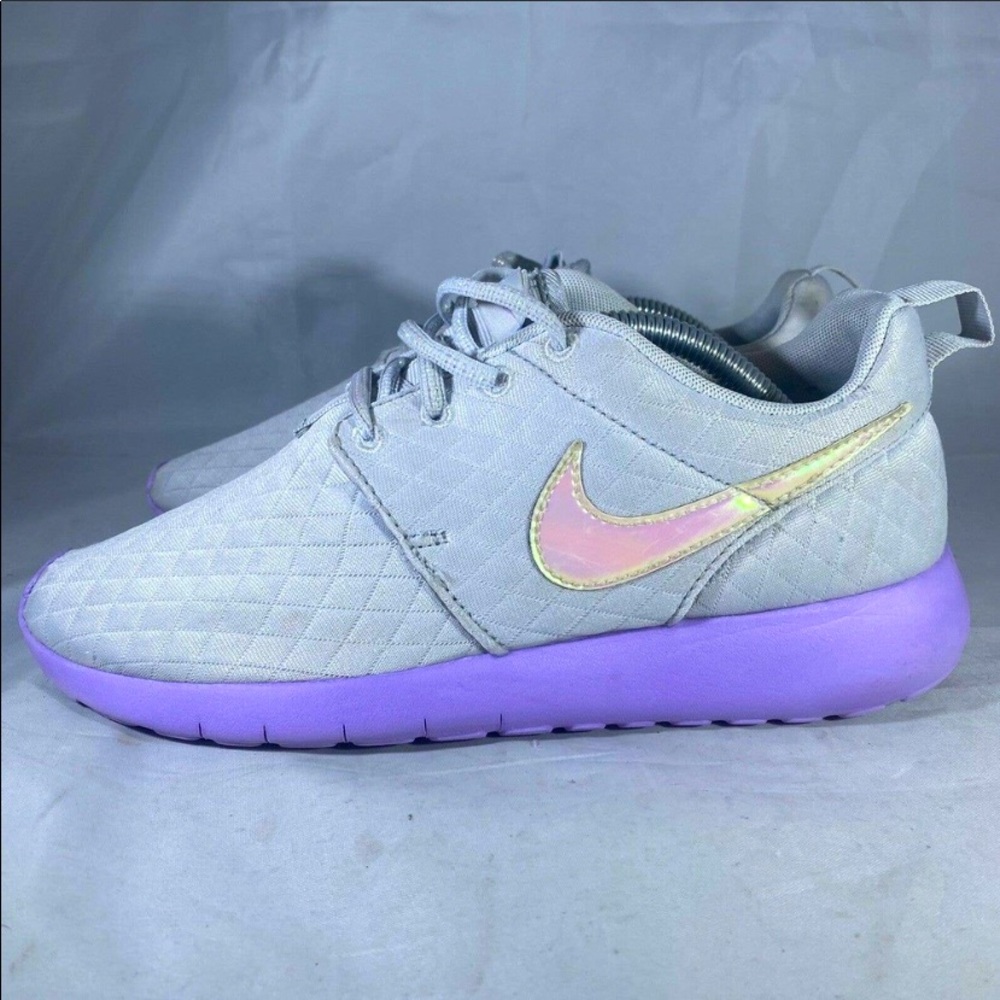 💜NIKE ROSHE ONE ATHLETIC RUNNING SHOES💜 - Picture 2 of 9